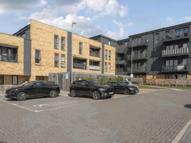 House for sale in London Borough of Hounslow, Feltham