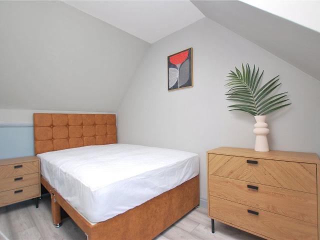 Room for rent in Westborough
