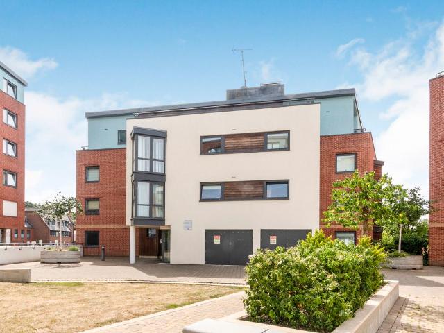 Apartment for rent in Heol-las, Surrey