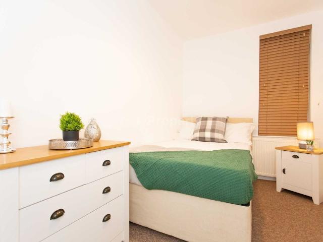 Room for rent in East Midlands