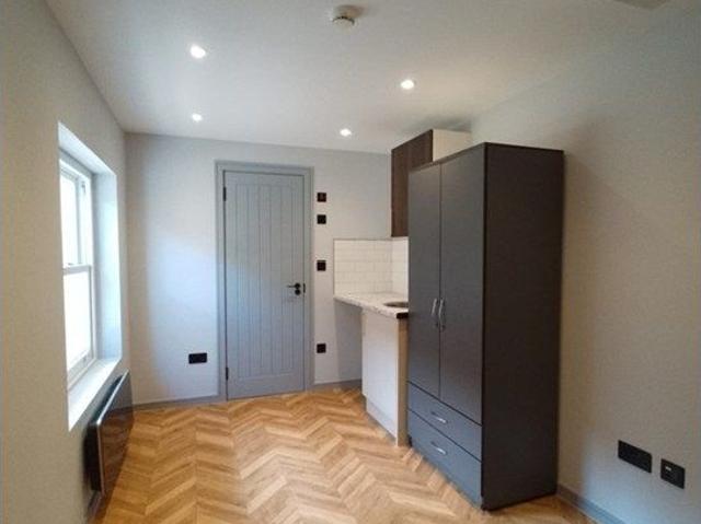 Room for rent in Loughborough Junction, Greater London