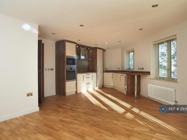 House for rent in Lakenham, East Bank