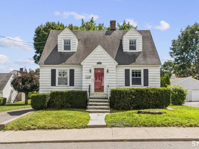 House for sale in Mill Plain, Waterbury