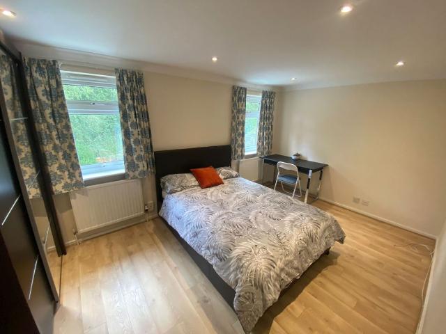 Room for rent in Hanworth, Bracknell
