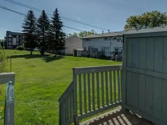 Townhouse for rent in Wedgewood, Alberta