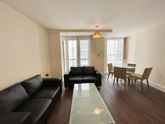 Apartment for rent in Cavern Quarter, Calderstones