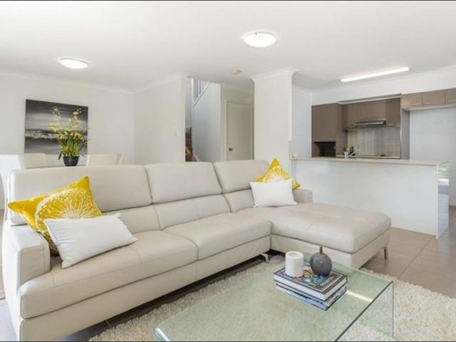 Townhouse for rent in Toombul, Queensland