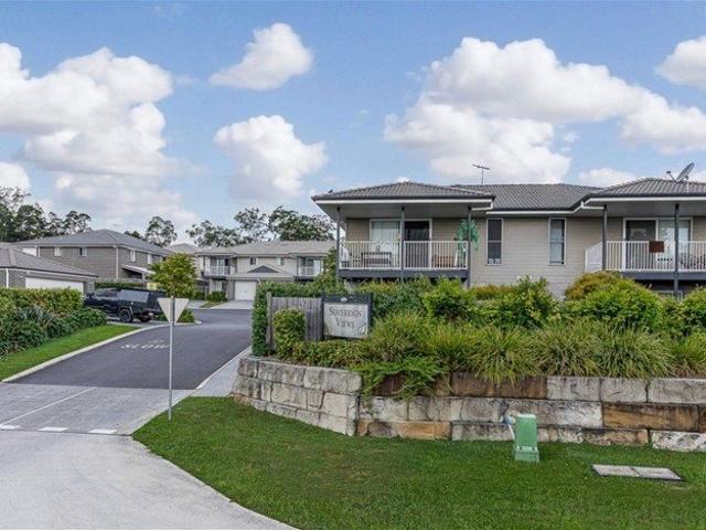 Townhouse for rent in Toombul, Queensland