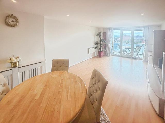 Apartment for rent in Salford Quays, Salford