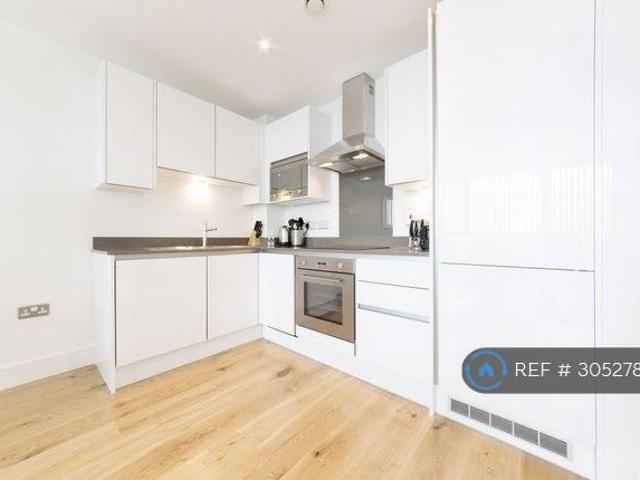 Apartment for rent in London Borough of Newham, Greater London