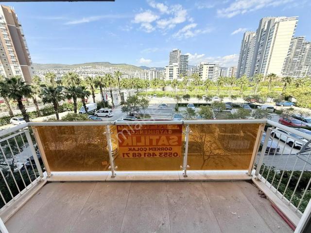 İzmir içerisinde satılık mülk