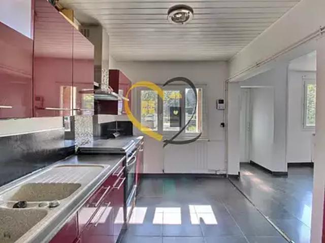 Maison vente à Bourges, Soye-en-septaine