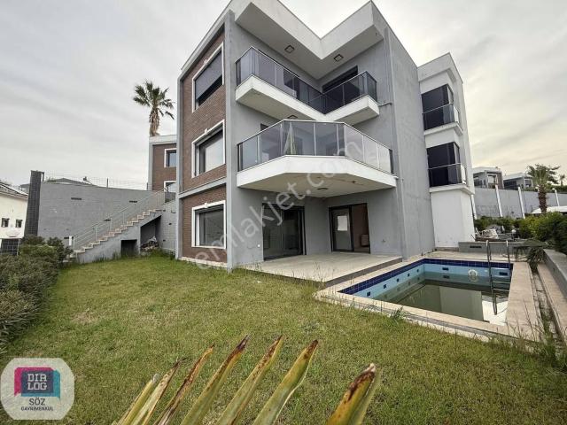 Kuşadasi, Aydin içerisinde satılık Villa