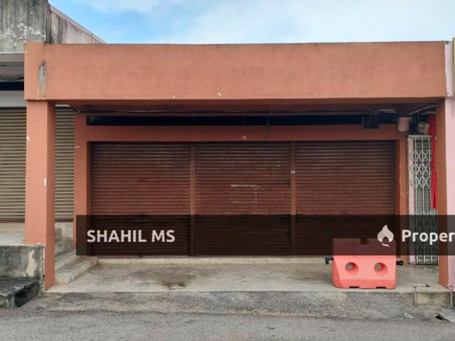 Shop for sale in Jementah, Johor