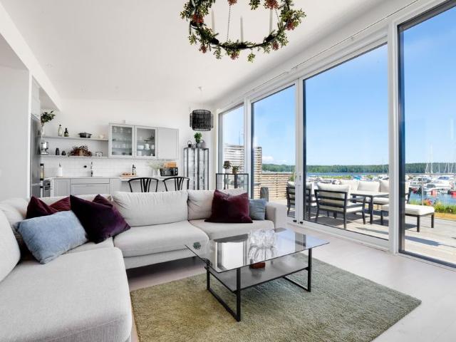 Hus hyra i Karlsborg, Västra Götaland