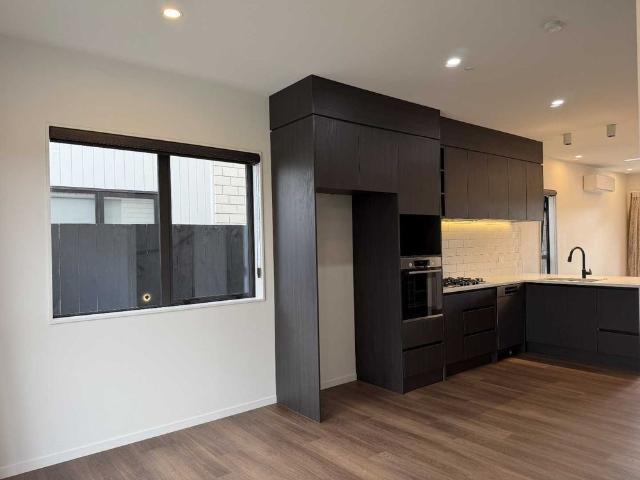 House for rent in Coast Garden, Upper Harbour