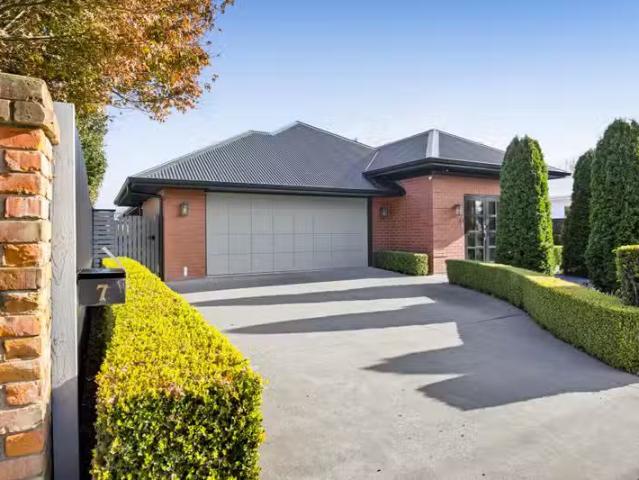 House for sale in Taranaki