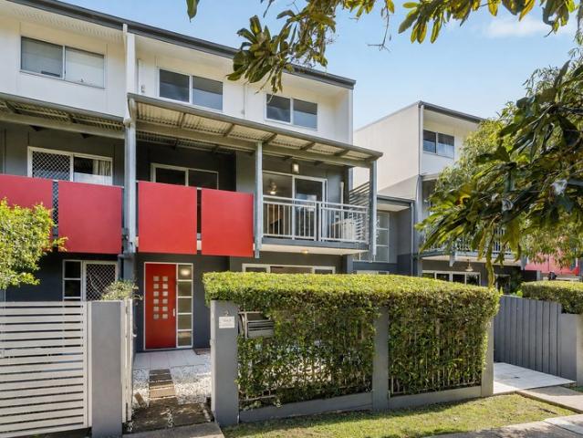 Townhouse for sale in Toombul, Queensland