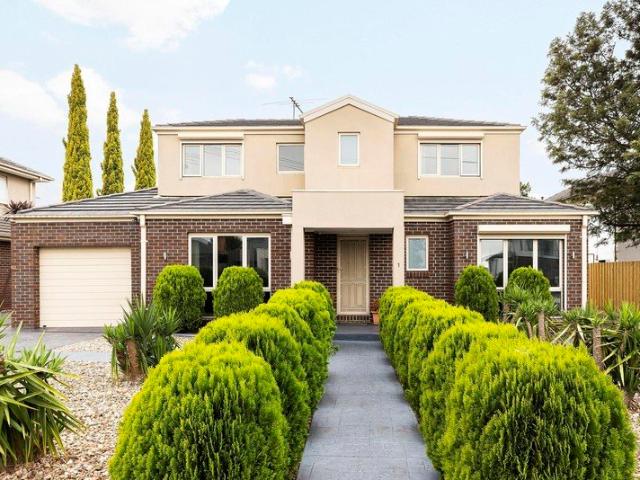 Townhouse for sale in Camerons Creek, Victoria