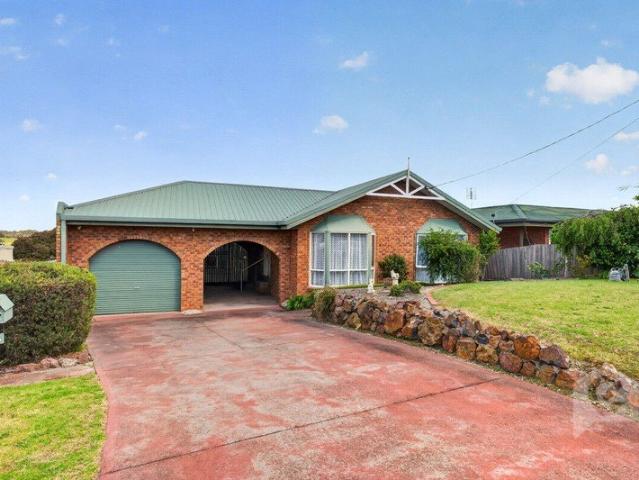 House for sale in Lakes Entrance, Shire of East Gippsland