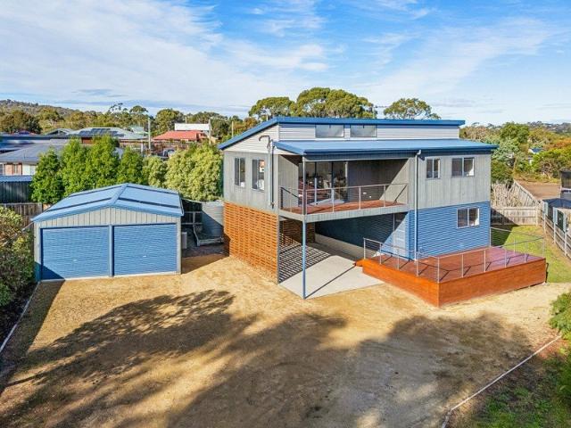 House for sale in Dodges Ferry, Tasmania