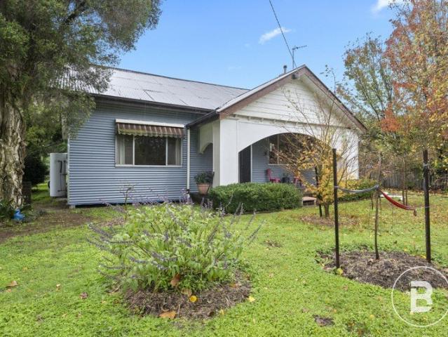 House for sale in Victoria