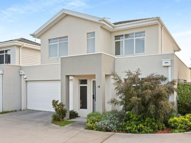 Townhouse for sale in Camerons Creek, Victoria