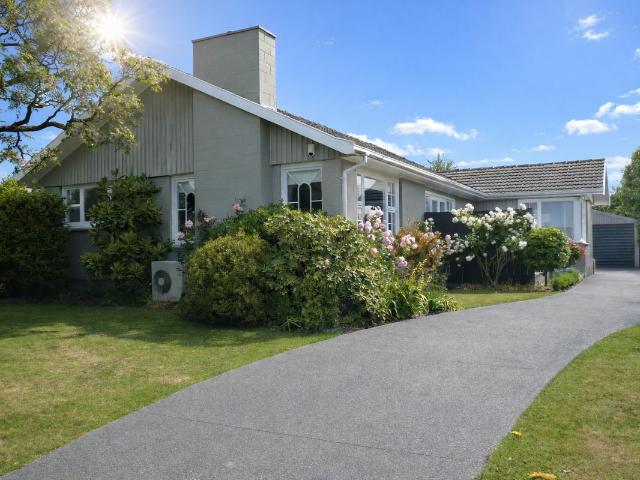 House for rent in Chaslands, Canterbury