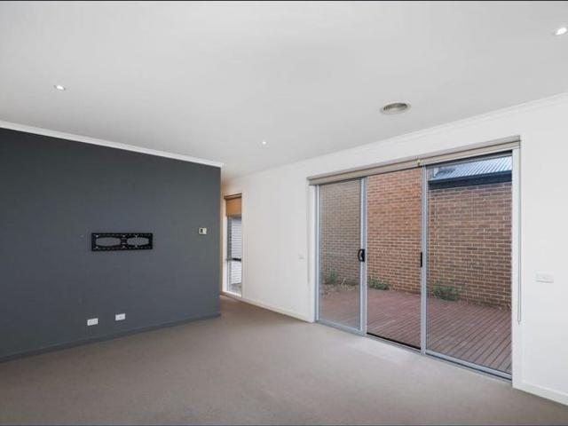 Townhouse for rent in Camerons Creek, Victoria