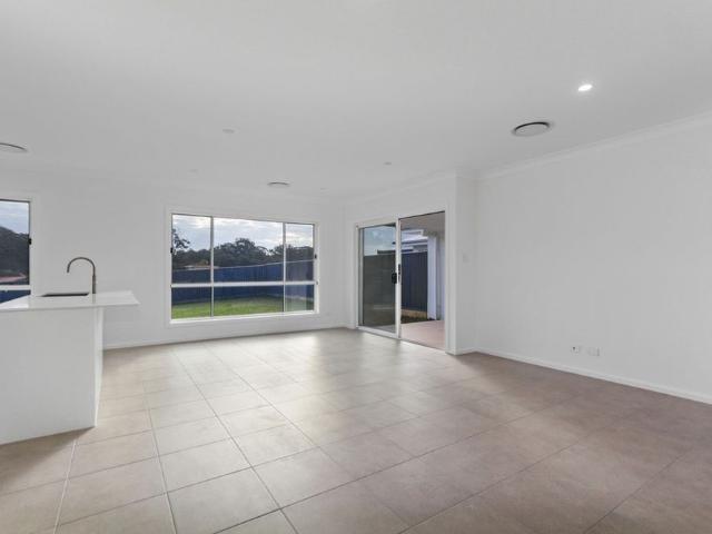 House for rent in Thrumster, New South Wales