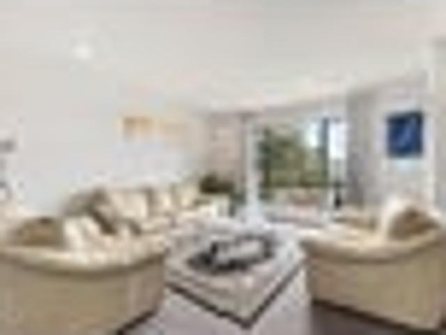 House for sale in Paremoremo, Oroua County