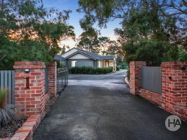 Cottage for sale in Camerons Creek, Victoria