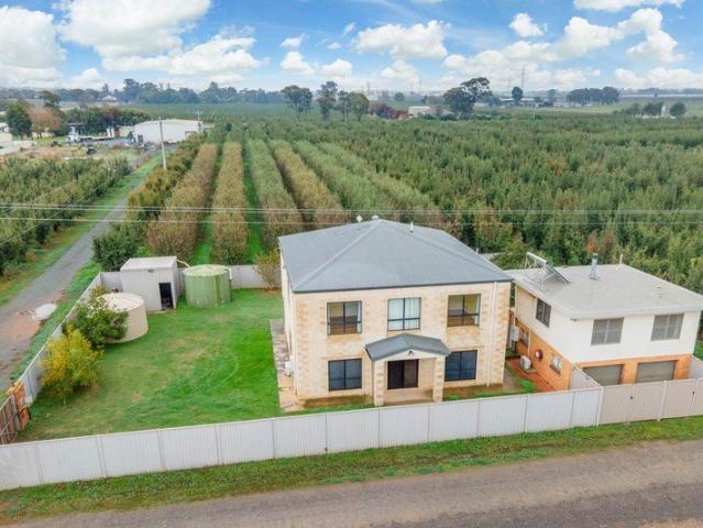 House for sale in Grahamvale, Victoria