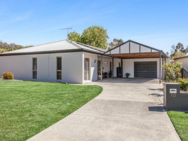 House for sale in Lavington, Albury