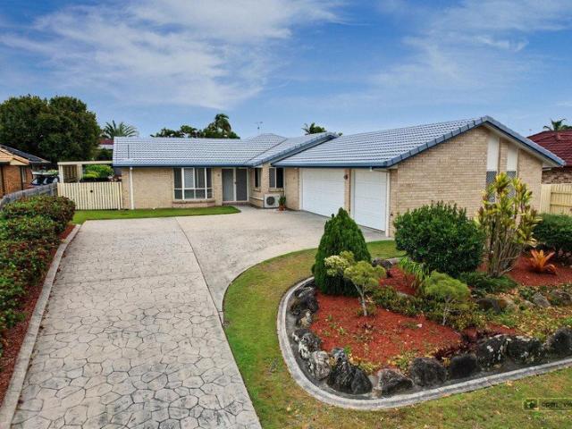 House for sale in Banksia Beach, Greater Brisbane