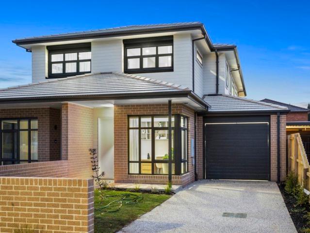 Townhouse for rent in Altona North, Melbourne