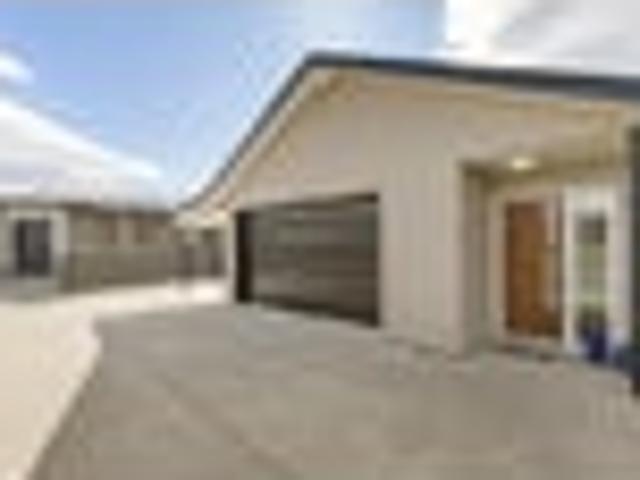House for sale in Otakou