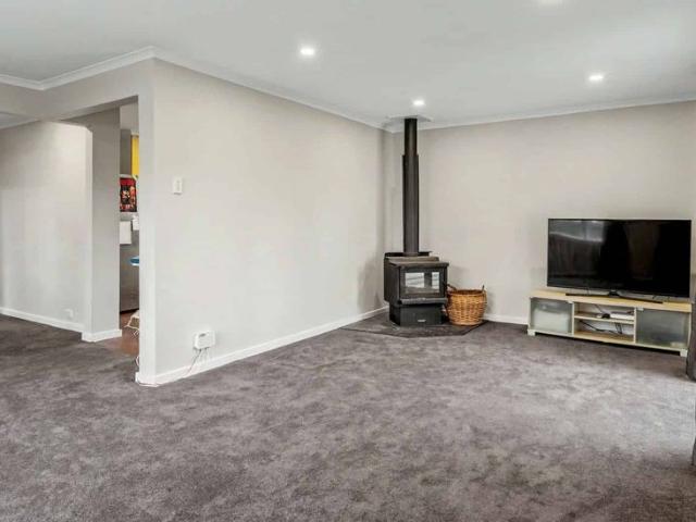 House for rent in Chaslands, Canterbury