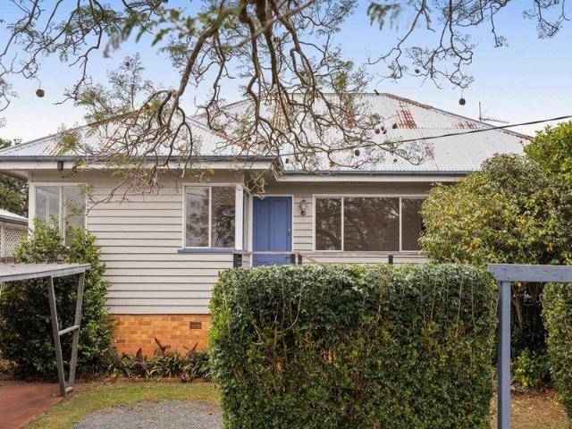 House for sale in Mount Lofty, Toowoomba