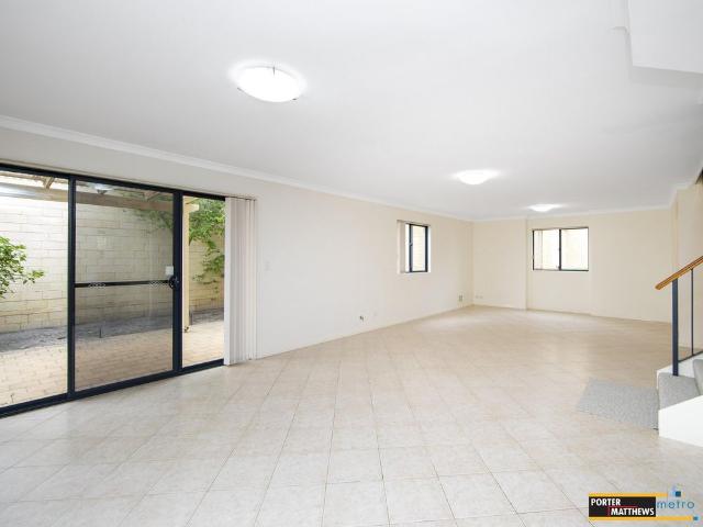Townhouse for rent in Cloverdale, Western Australia