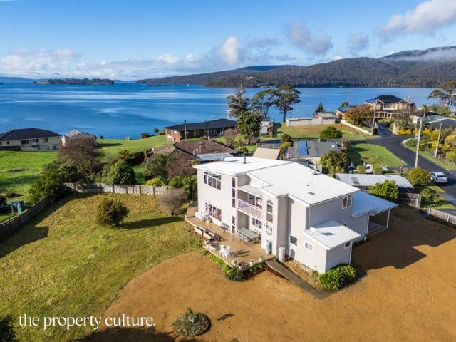 House for sale in Brooks Bay, Tasmania