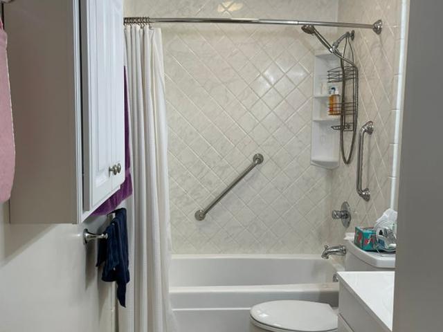 Room for rent in Cromwell, Connecticut