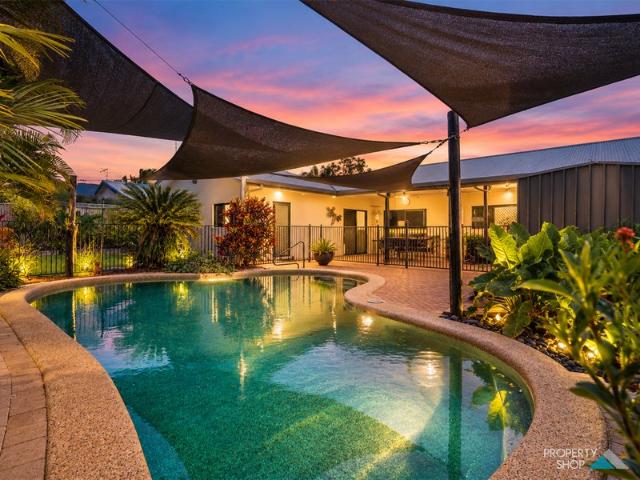 House for sale in Kewarra Beach