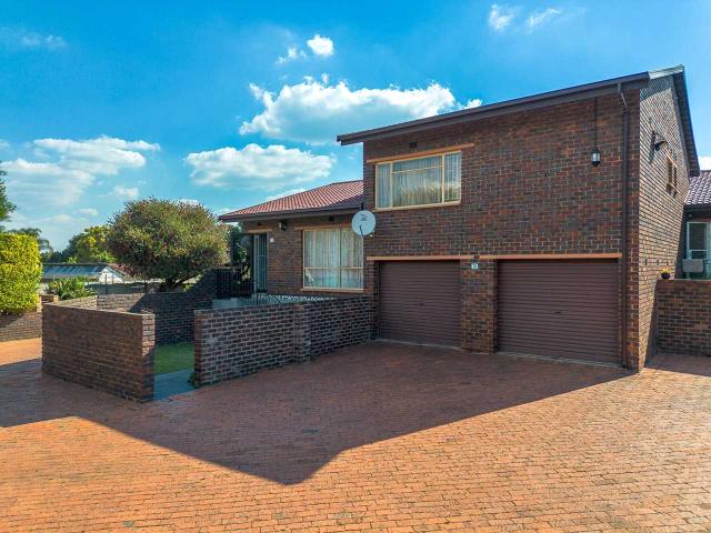 Townhouse for sale in Alberton, City of Ekurhuleni Metropolitan Municipality