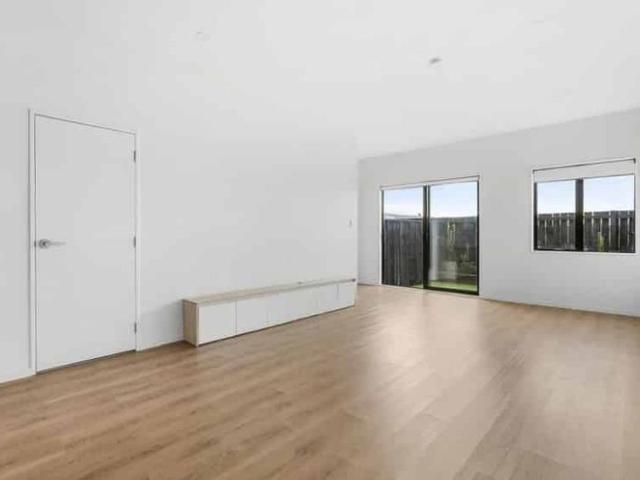 Townhouse for rent in Papakura