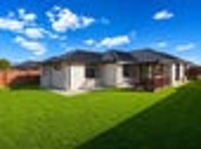 House for sale in Chaslands, Canterbury