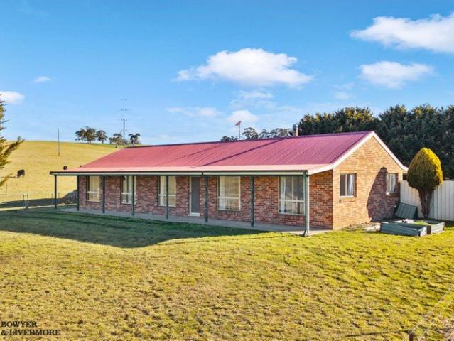 Cottage for sale in Oberon, New South Wales