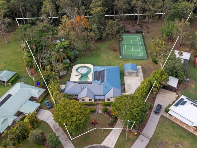 Cottage for sale in Morayfield, Greater Brisbane