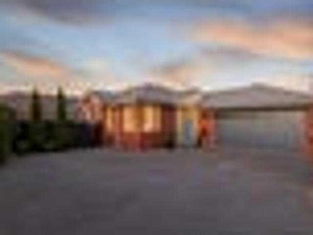 House for sale in Chaslands, Canterbury