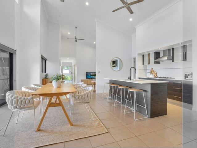 House for sale in Redlynch, Queensland